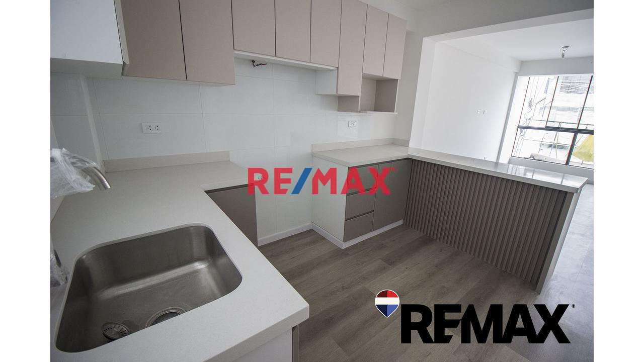 Se Vende Amplio Y Moderno Departamento En San Juan De Miraflores