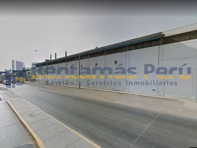 Venta de Local Industrial en Carmen - de - La - Legua - Reynoso - Callao 5 Dormitorios 