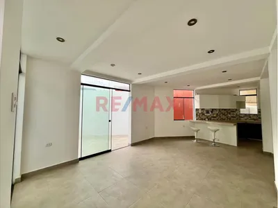 Gran Oportunidad De Invertir !!! Venta De Casa Ubicada En Urb. Monteverde 2 Lt 50 Mz U Etapa 22 S/ 480,000.00