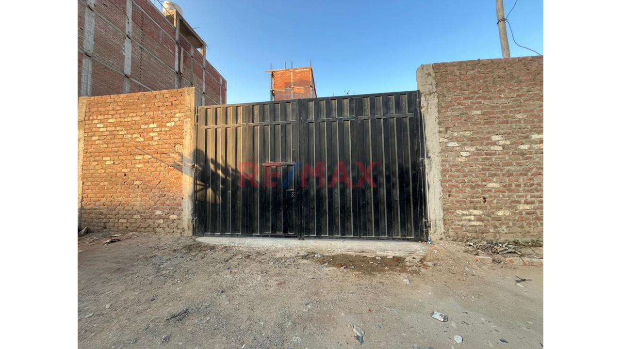 ALQUILO TERRENO COMERCIAL CERCADO CON PORTÓN EN PALMERAS DE NATASHA, TRUJILLO - S/4,000