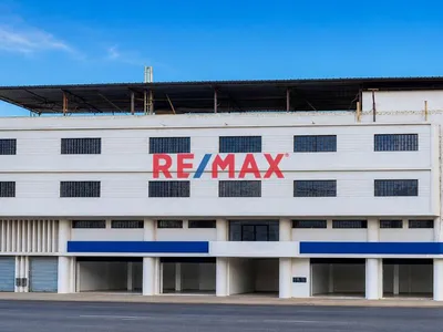 ✔✔Alquilo🚀 ¡Estratégico Local Comercial En Av. Sánchez Cerro! (Ideal Oficinas, Consultorios, Showroom O Estéticas) 🚀🚀Av. Sánchez Cerro Esquina Con Libertad A Media Cuadra Del Puente Sánchez Cerro Al Costado De Tiendas D´Acero Ex - Óptica Romero🧨 💰- $ 750.00✔