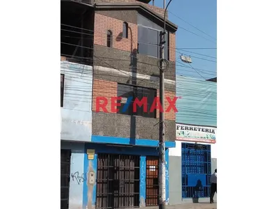 Se Vende Casa Comercial De Tres Pisos En Villa Maria $/. 121,900