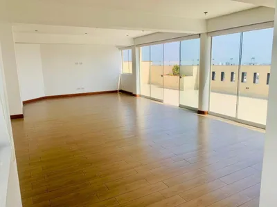 Venta de Departamento en Santiago de Surco - Lima 4 Dormitorios