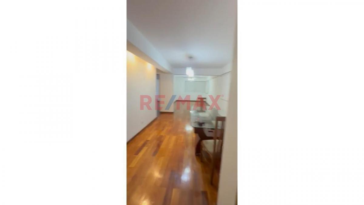Venta de Departamento en Santiago de Surco - Lima 2 Dormitorios 