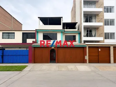 🏡 Excelente Oportunidad De Inversión En La Urbanizacion Prolongacion Benavides - Santiago De Surco - Paralela Av. Tomas Marsano Cdra. 47🏡