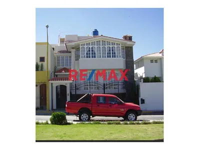Casa Exclusiva Frente A Parque En Yanahuara