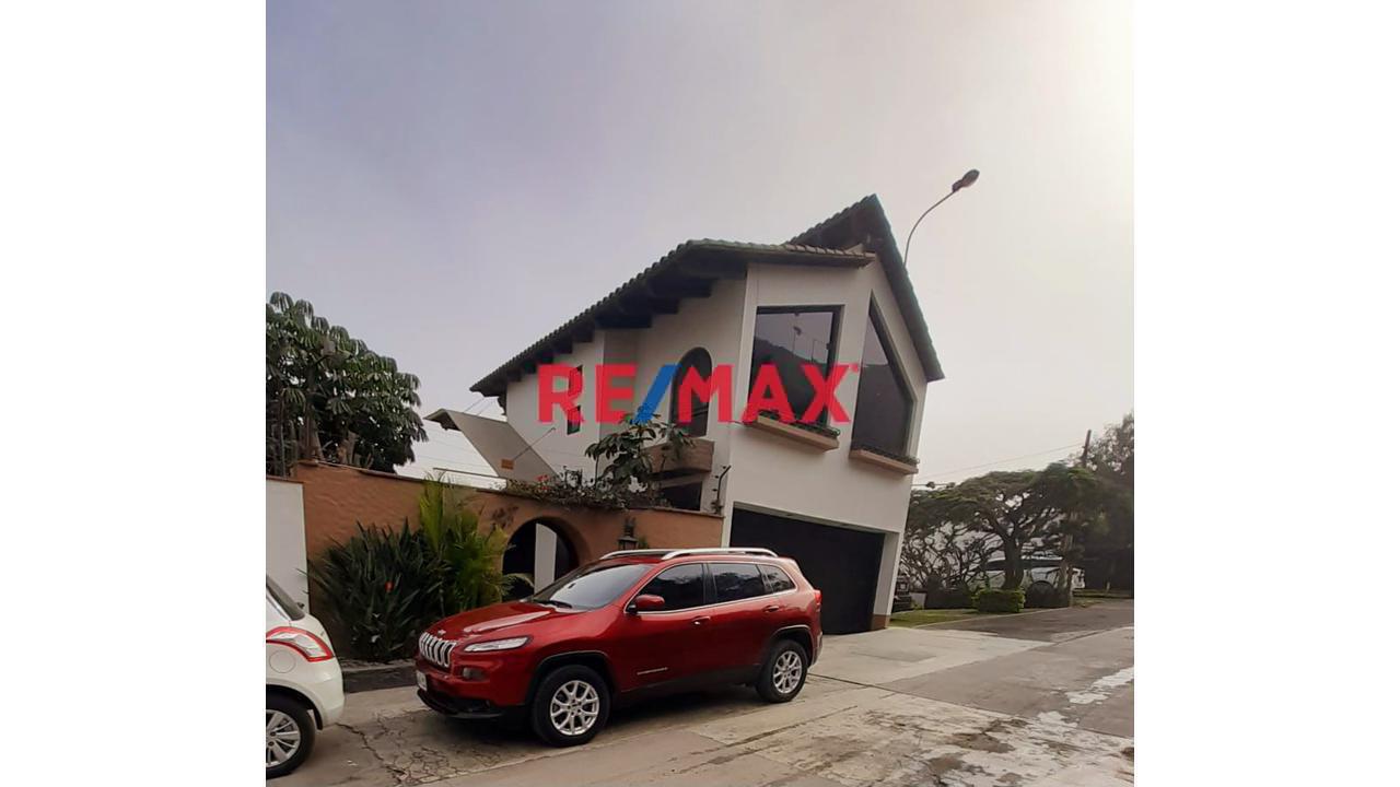 ✨ Exclusiva Casa En Los Álamos De Monterrico