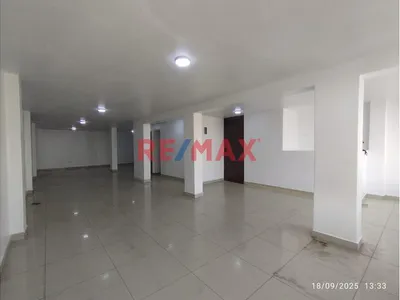 🚨 Local Comercial En Venta – Los Olivos (Ubicación Top)