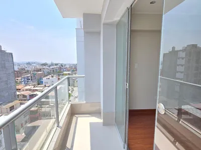 Venta de Departamento en Surquillo - Lima 4 Dormitorios