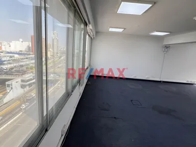 🏢 ¡Oficina En Venta Con Vista Panorámica En Ubicación Estratégica De San Isidro!