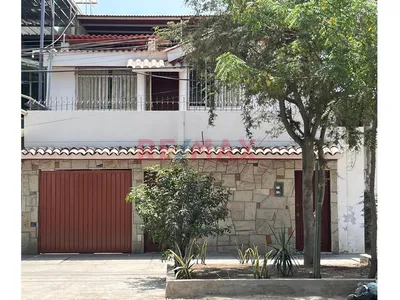 Casa En Alquiler En Av. Vice En Urb. Santa Ana