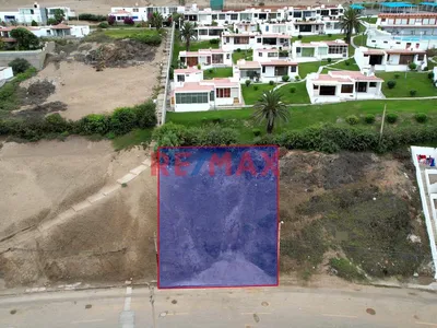 Venta De Terreno / Playa Hermosa - Us$ 80,000