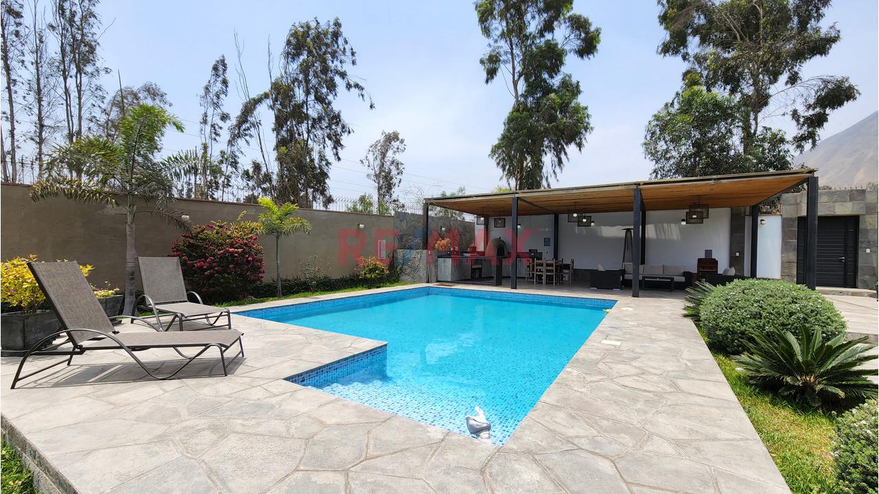 Moderna Casa De Campo En Venta En Pachacamac