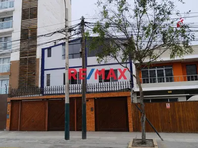 Venta De Departamento En Av. Mariano Cornejo Cuadra 16, A Solo 4 Cuadras De Plaza De La Bandera