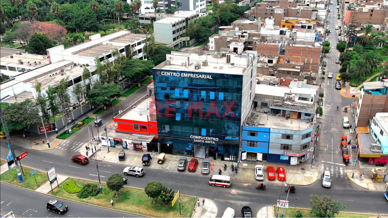Oportunida Unica..Local Comercial En Venta, Excelente Ubicacion En Compucentro Santa Anita