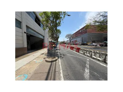Ciber Plaza: El Corazón Comercial De Lima-Primer Piso + Ubicación Estratégica = Venta Segura
