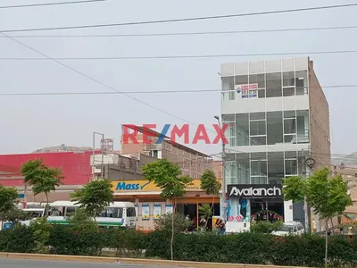 🏢 Edificio Comercial Premium