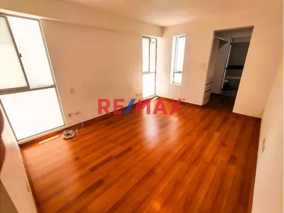 🎯 ¡Amplio Flat De 136M² Con Ascensor Directo, Cochera Y Depósito En Surco!