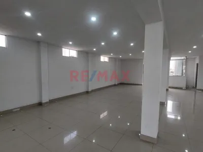 Alquiler De Amplio Local Comercial En Calle La Honradez Cerca Al Centro Civico Y Mercado Modelo De Pro