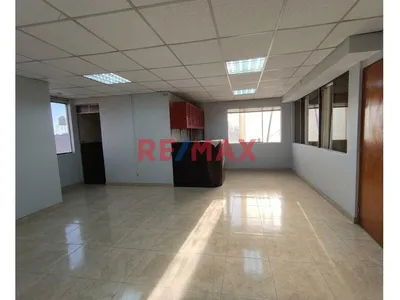 🏠 Departamento Amplio Y Versátil En Cerro Colorado