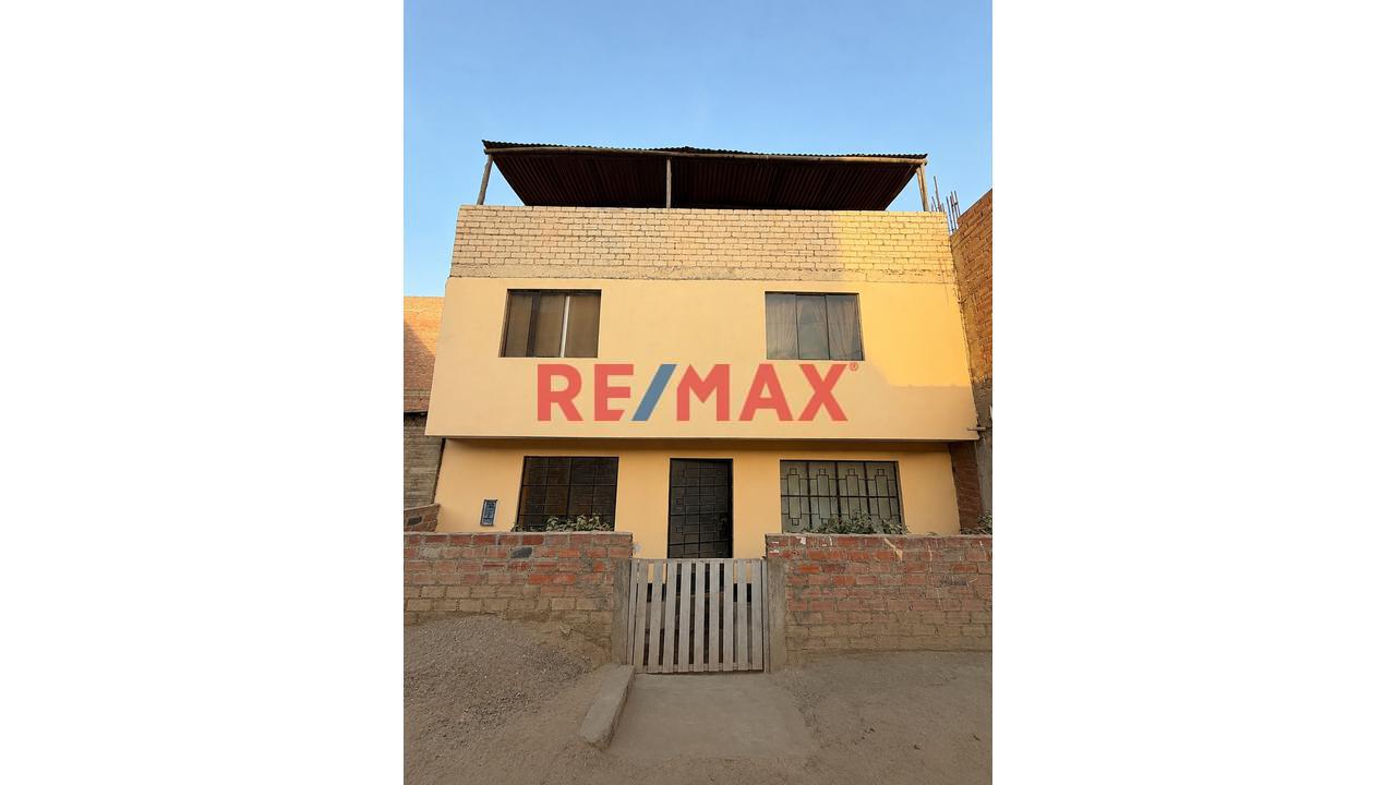 Casa Comercial En Venta En Pachacútec - Ventanilla