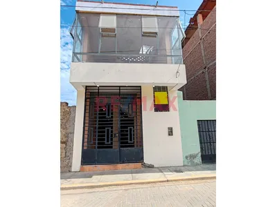 Se Vende Casa - Local En Zona Comercial De Paijan / Area 74 M2 En Calle Buenos Aires