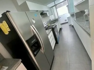 Departamento en venta · Calle los Pinos, San Isidro · 150 m², 3 dorm.