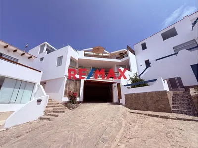 Casa De Playa En Venta Las Lomas De Toyo Seco Vista Al Mar 3 Pisos Piscina Totalmente Amoblado