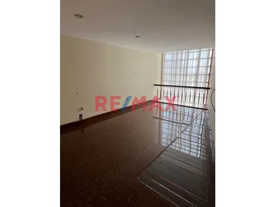 Exclusivo Tríplex En Venta – Amplios Espacios Y Terraza Privada
