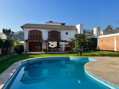 Venta de Casa en La Molina - Lima 4 Dormitorios