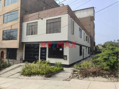 Venta de Casa en Ate - Lima 7 Dormitorios 