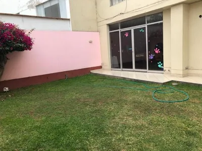 Venta de Casa en Santiago de Surco - Lima 7 Dormitorios