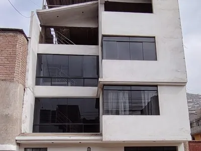Casa multifamiliar de 4 niveles y 120 m² en Cruz de Motupe - SJL