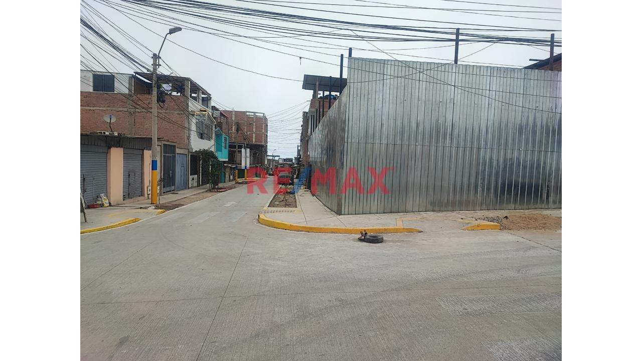 Venta De Casa En Esquina