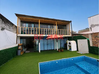 Venta De Casa De Playa Frente A Parque Y Con Vista Al Mar De 219M2 En Lurin - Playa Arica