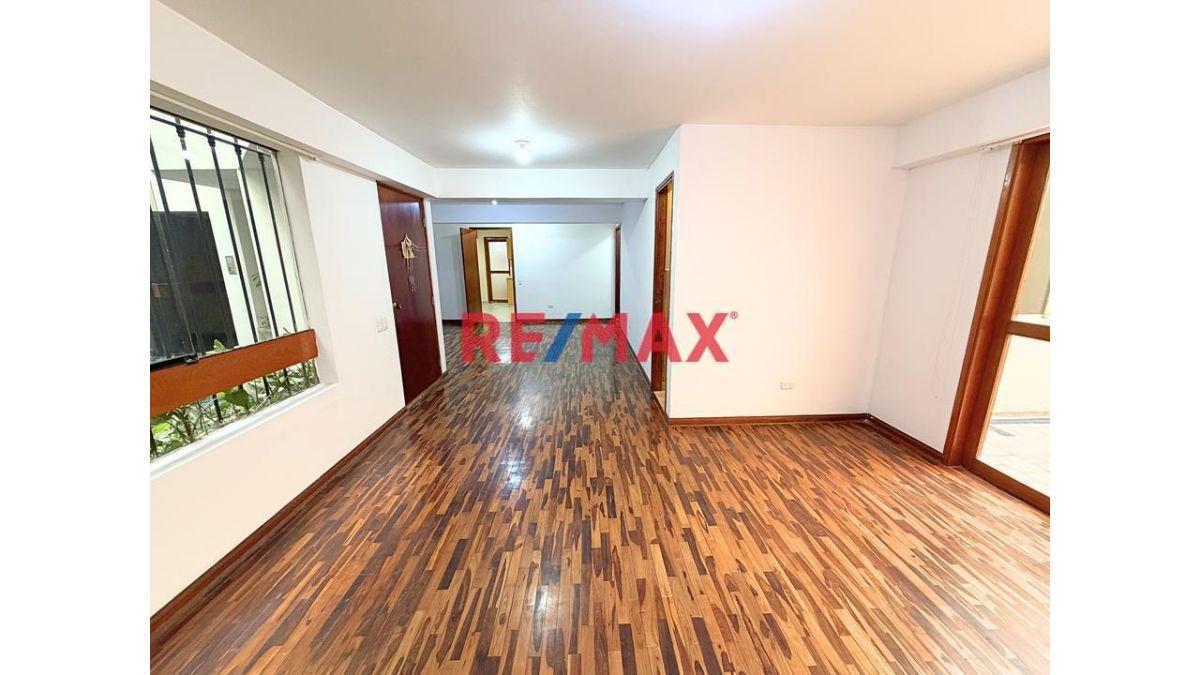 Venta de Departamento en Santiago de Surco - Lima 3 Dormitorios 