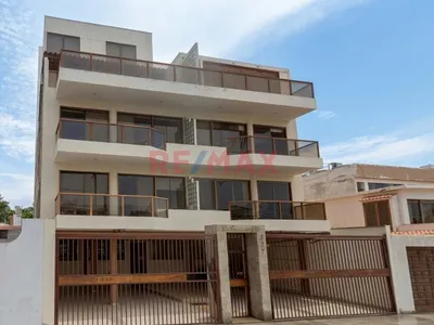 Venta De Departamento - El Golf