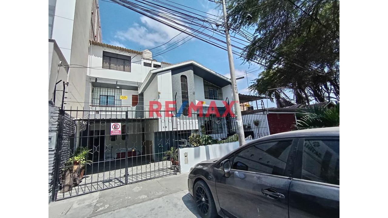 Casa En Venta En Avenida Principal – Urb. El Chipe, Piura