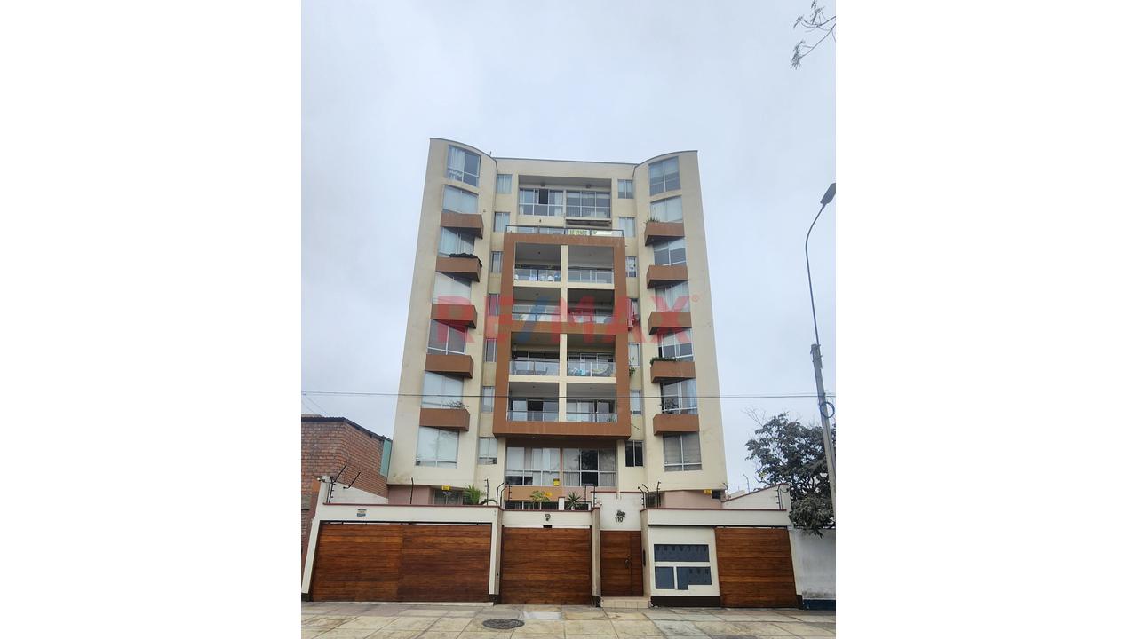 Venta De Departamento Flat En Av. San Borja Norte A 1 Min De Guardia Civil