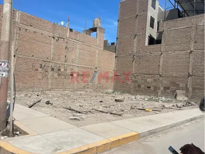 ¡Invierte Hoy! Terreno Con Excelente Ubicación, A Pasos De Una Avenida Principal.