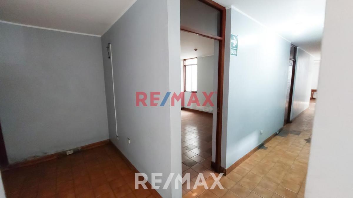 Venta de Casa en San Martín de Porres - Lima 24 Dormitorios 
