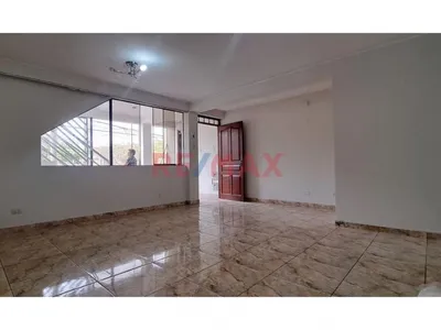 Venta de Departamento en Comas - Lima 3 Dormitorios