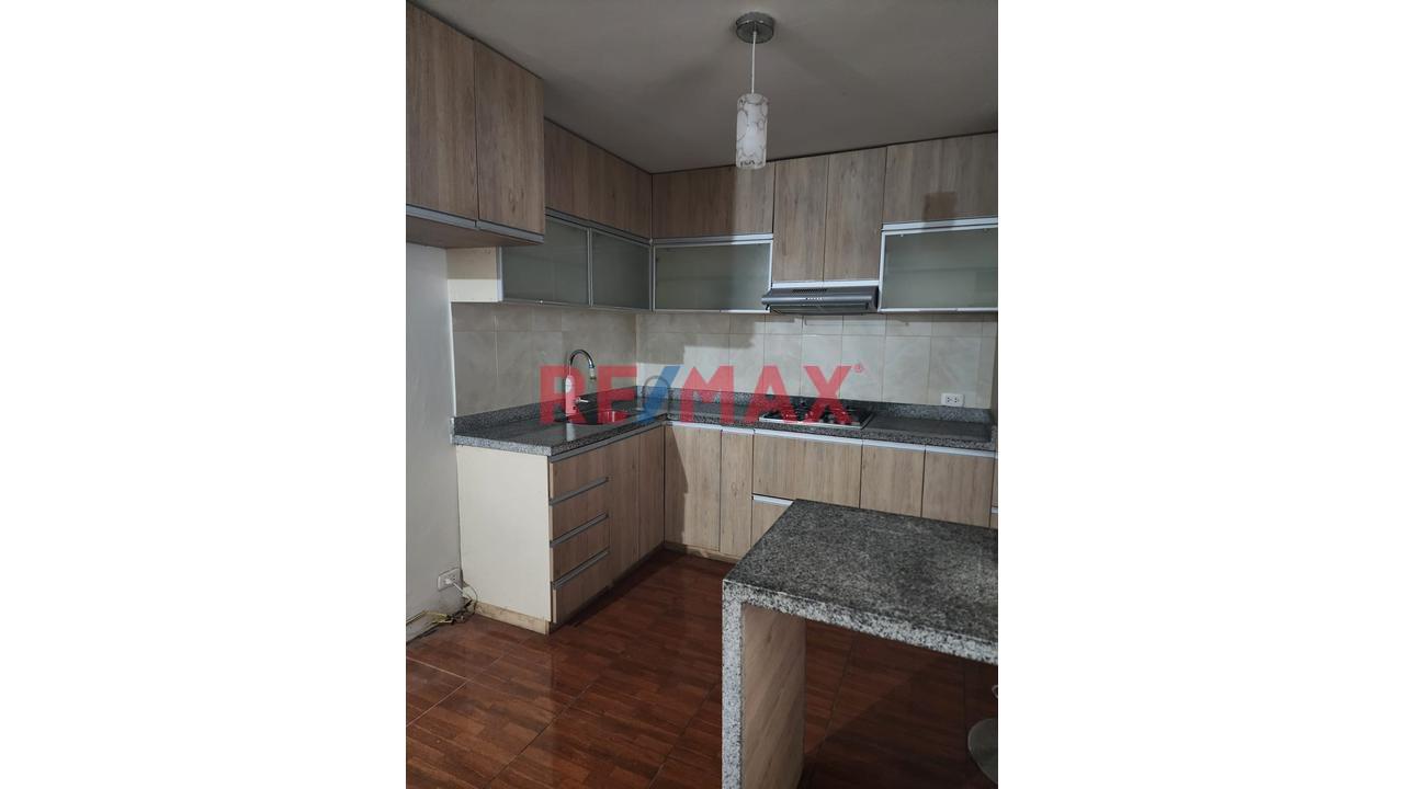 Alquiler De Departamento 1Er Piso En La Molina