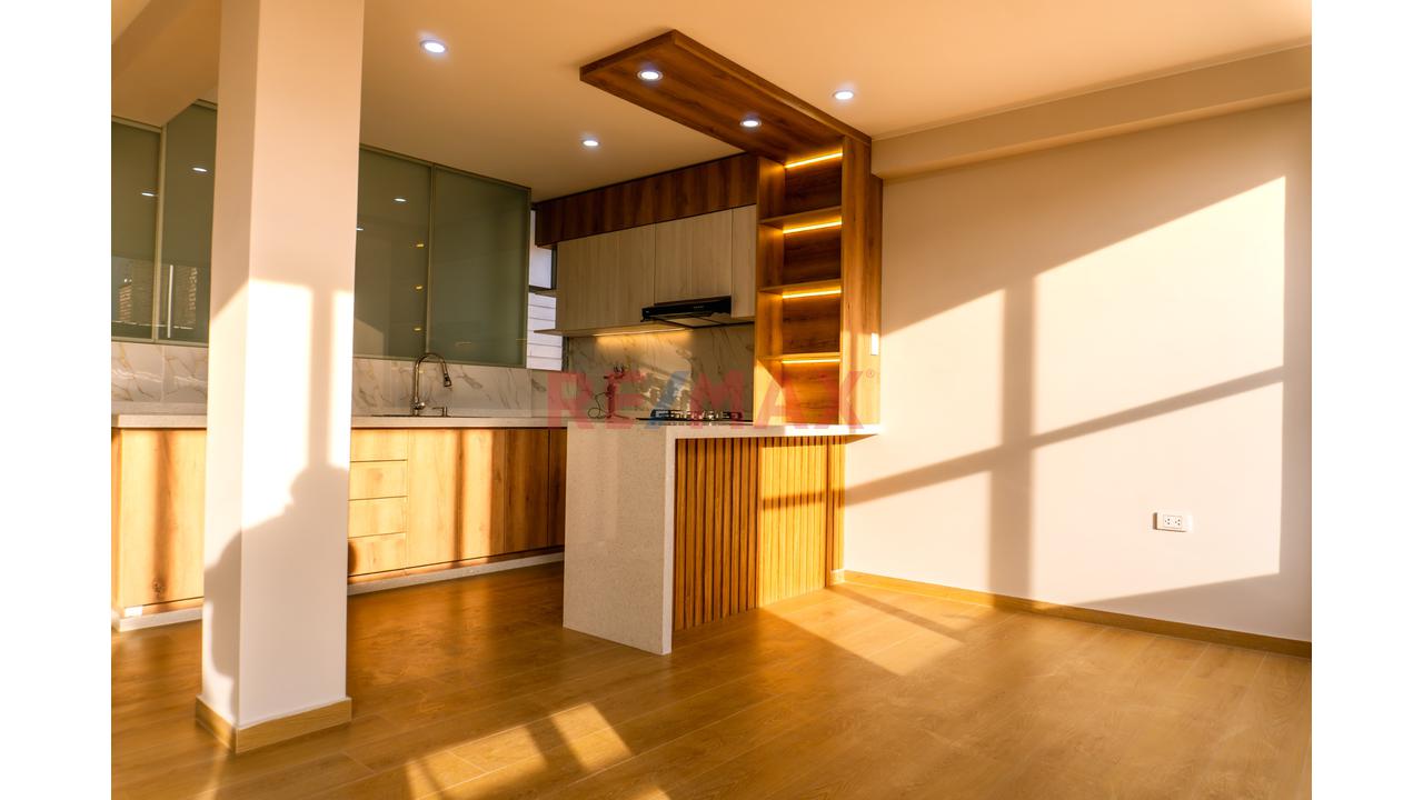 Venta De Departamento 4To Piso  En Estreno En El Tambo