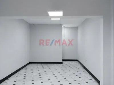 Local Comercial - Av Alfredo Mendiola