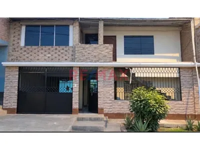 Casa en venta · Muni Vivienda Unica Parcela 1, San Juan de Miraflores · 241 m², 5 dorm.