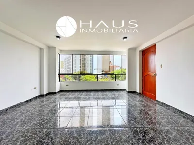 Venta de Departamento en Santiago de Surco - Lima 3 Dormitorios