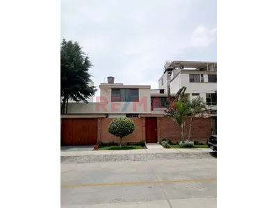 Se Vende Casaen San Borja