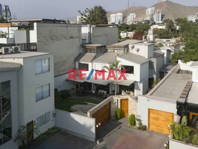 Casa en venta · Condominio Seguridad 24 Horas, Santiago de Surco · 320 m², 6 dorm.