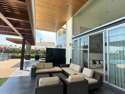 Venta de Casa en Santiago de Surco - Lima 5 Dormitorios